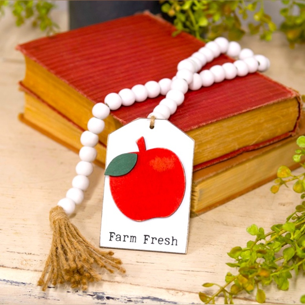 *White Beaded “Farm Fresh” Apple Tag Garland